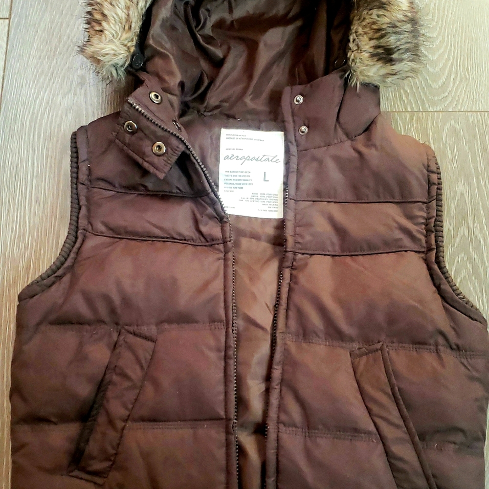 Aeropostale vest